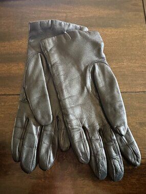Fownes Vintage Black Leather Gloves 6 1/2 Acrylic Lining Stiched Design